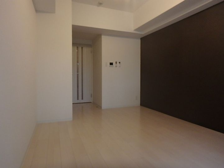 Luxe新大阪SOUTHの居間