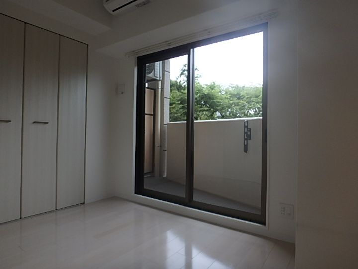 Luxe新大阪SOUTHの寝室