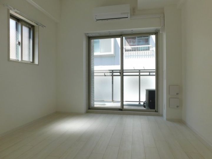 エスリードレジデンス新大阪プライムの居間