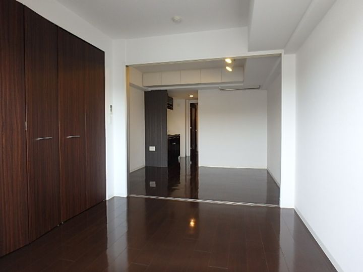 SERENiTE江坂四番館の寝室