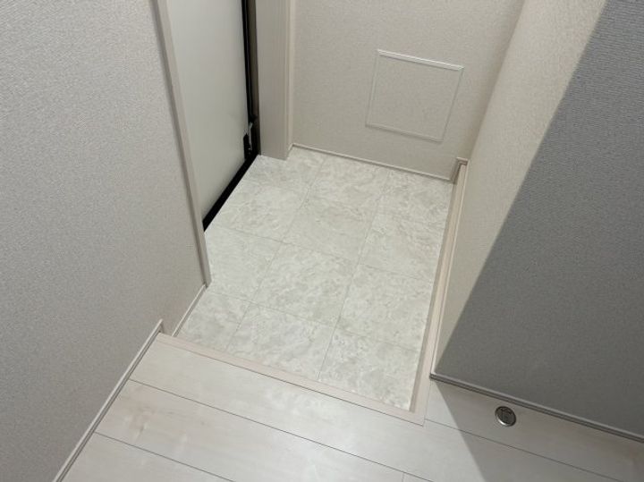 フジパレス江坂町の玄関