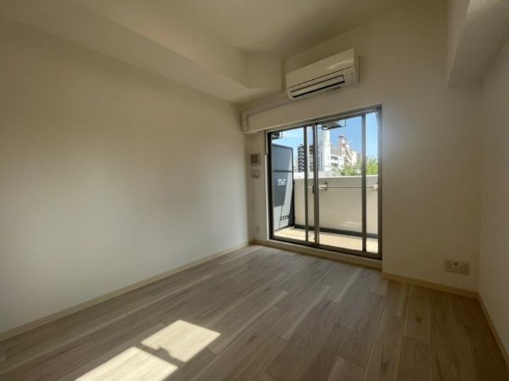 エステムコート新大阪ⅩⅣアイシーの居間