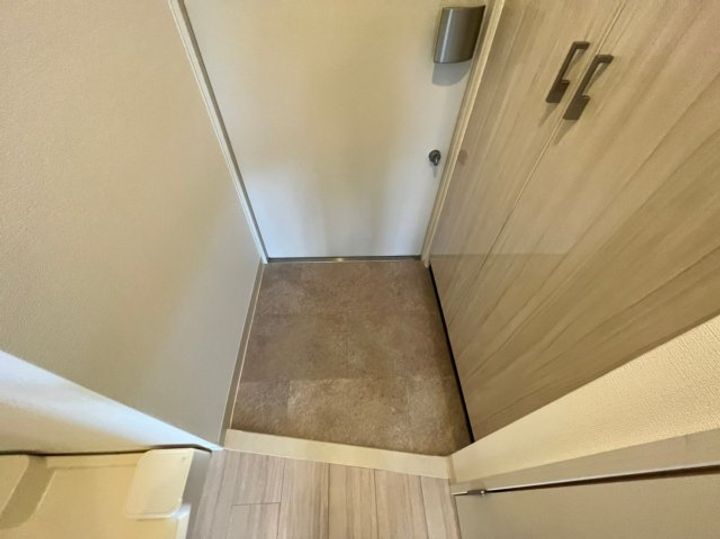 エステムコート新大阪ⅩⅣアイシーの玄関