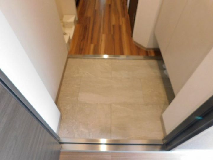 コンフォリア・リヴ新大阪Qの玄関