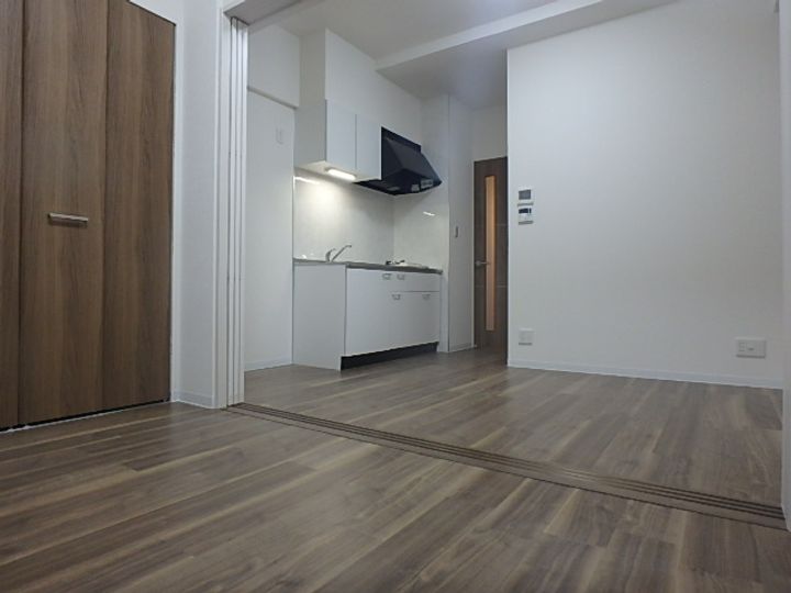 RIDGEガーデン江坂Ⅱの居間