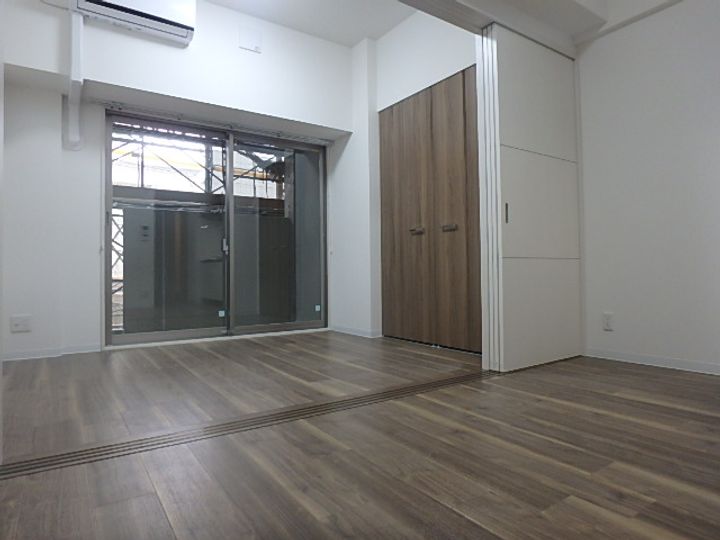 RIDGEガーデン江坂Ⅱの寝室