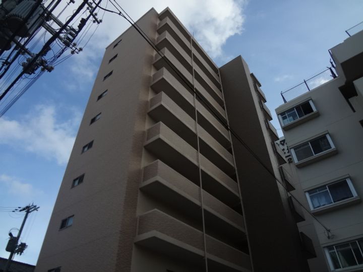 サムティ江坂JuReveの外観