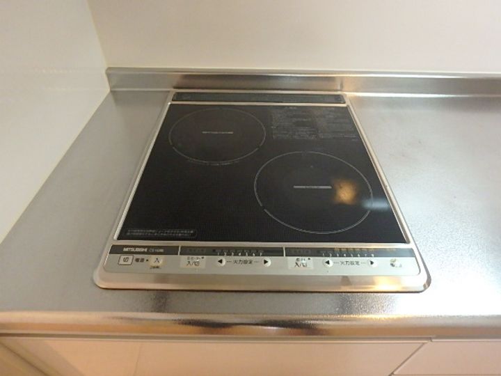 ルーエ江坂のキッチン