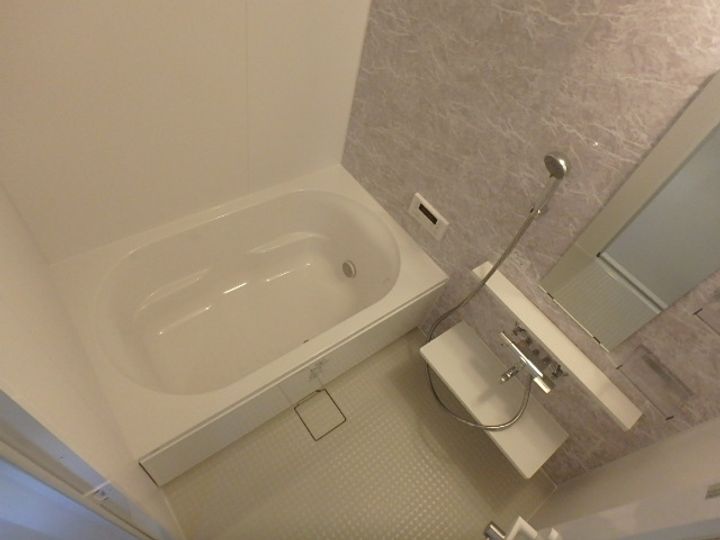 ドゥ セレニテの風呂