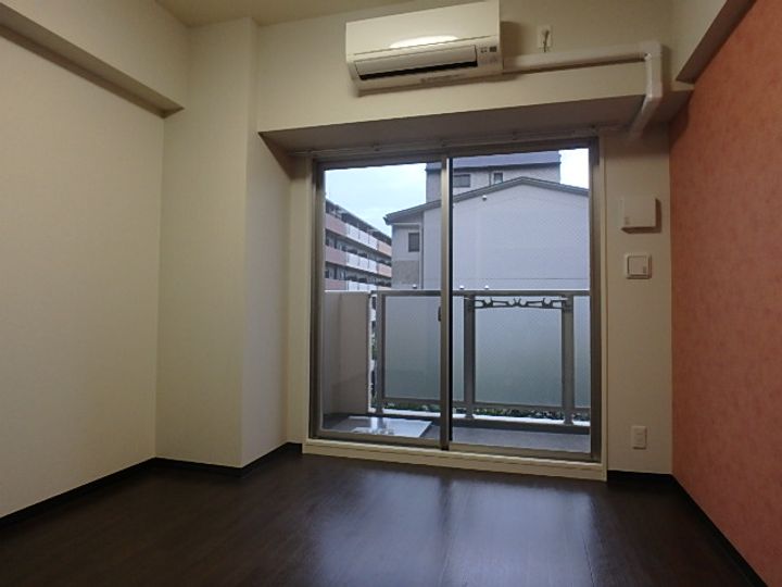 アリビオ江坂垂水町の寝室