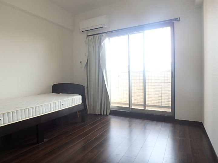 CITY SPIRE西中島の寝室