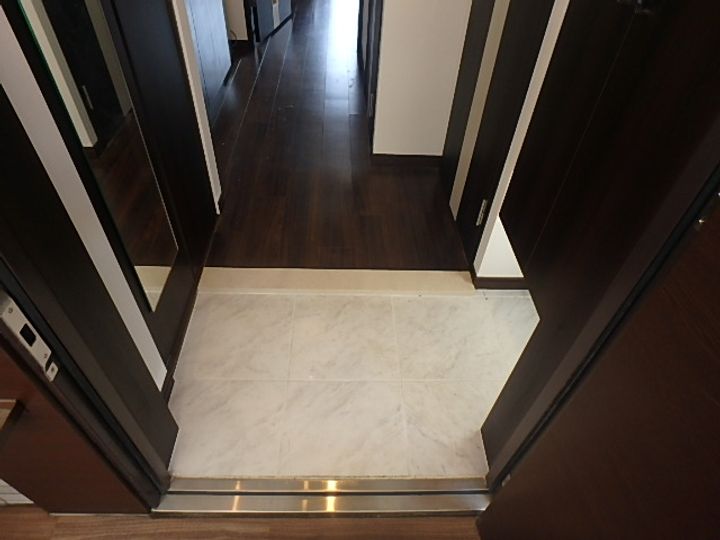 CITY SPIRE西中島の玄関