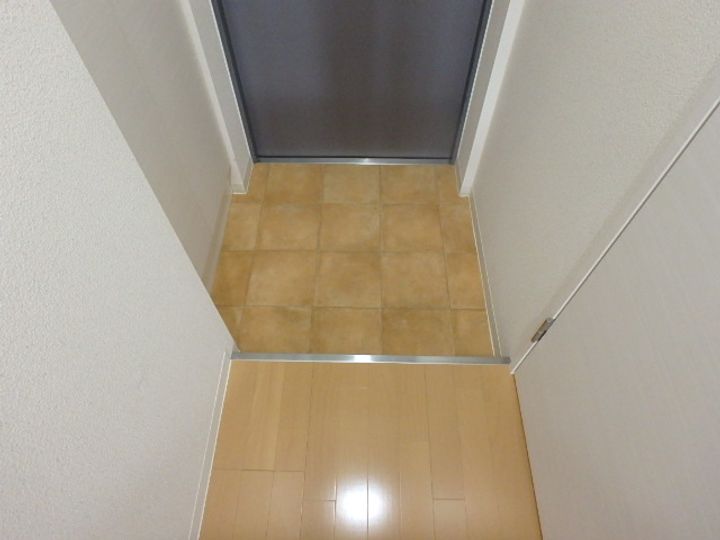 ルミネソレイユ江坂の玄関