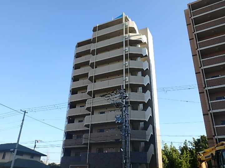 ファーストステージ江坂広芝町の外観