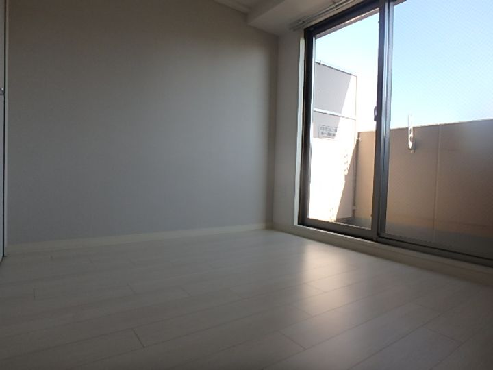 ファーストステージ江坂広芝町の寝室