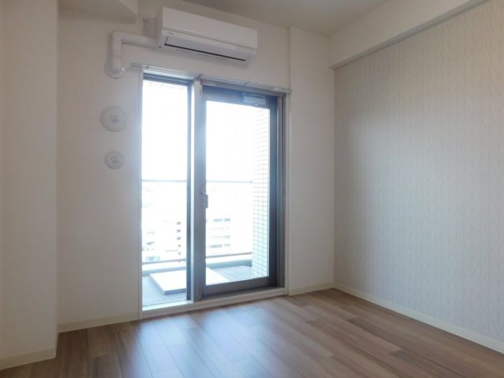 プレサンス新大阪ストリームの居間