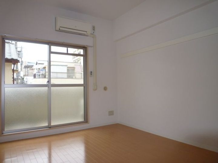 東明マンション新東の内装