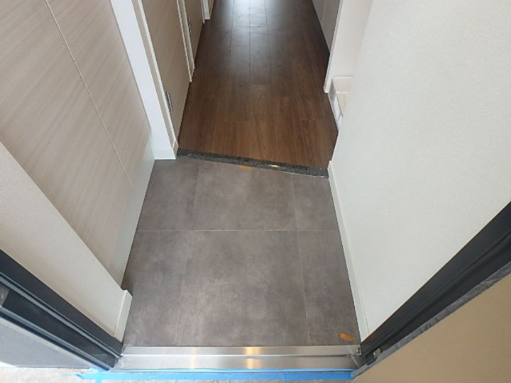 レシオス新大阪NORTHの玄関