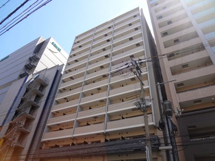 S-RESIDENCE江坂の外観
