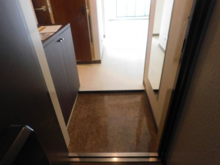 JMRレジデンス新大阪の玄関