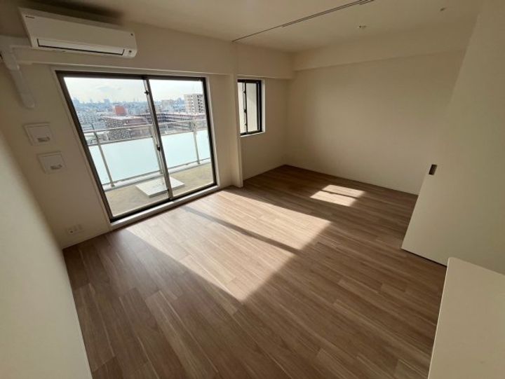 リヴィエール江坂江の木公園の居間