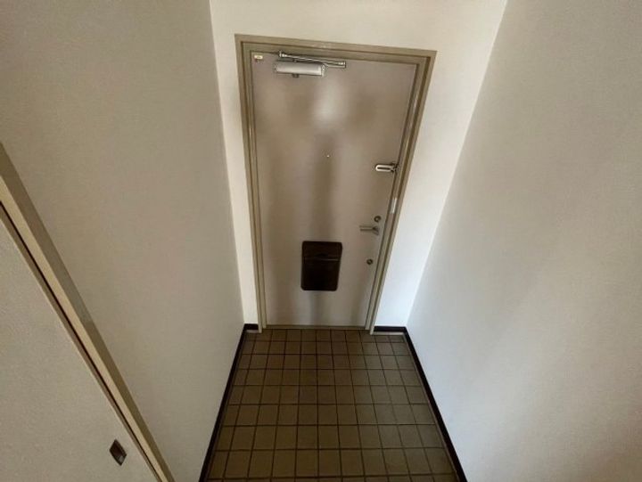 マンションにぎわいの玄関