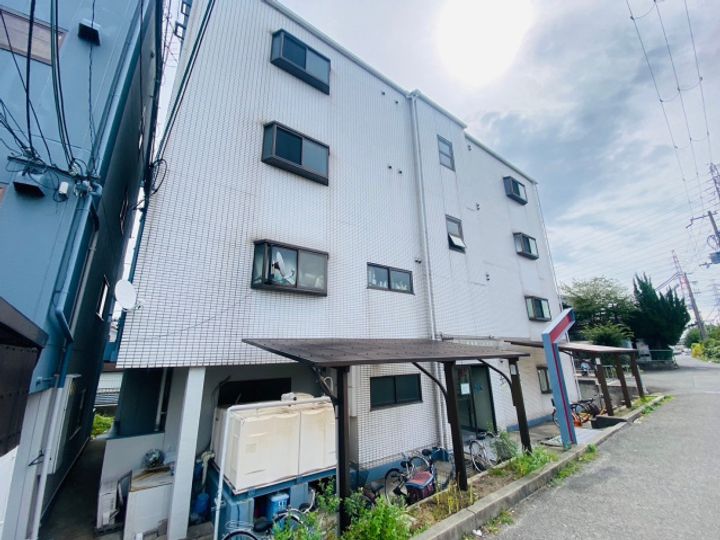 秀和第二ハイツ202の外観