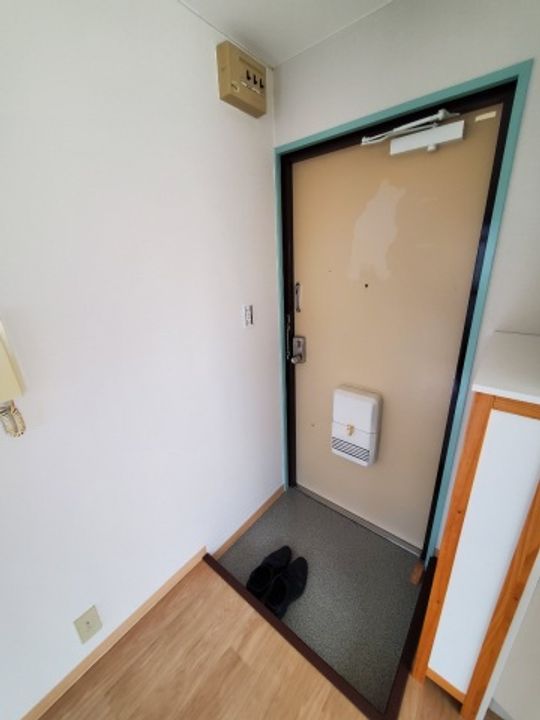 古川橋ハイツの玄関