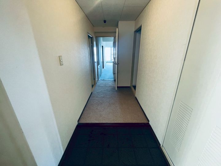 日光ハイツ香里第五の玄関