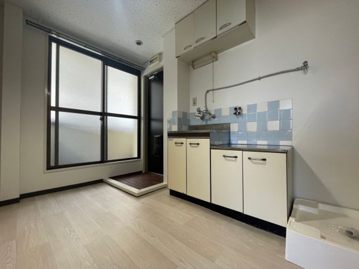 栄町ハイツの居間