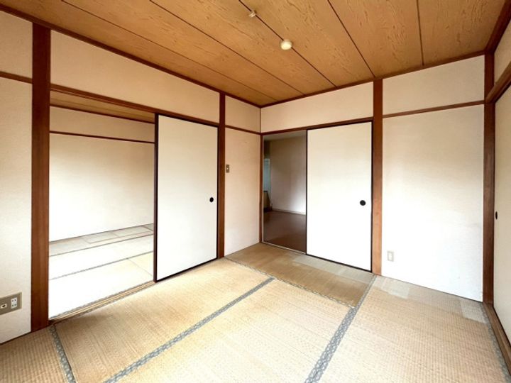 ホワイエ・アンノマエのその他画像