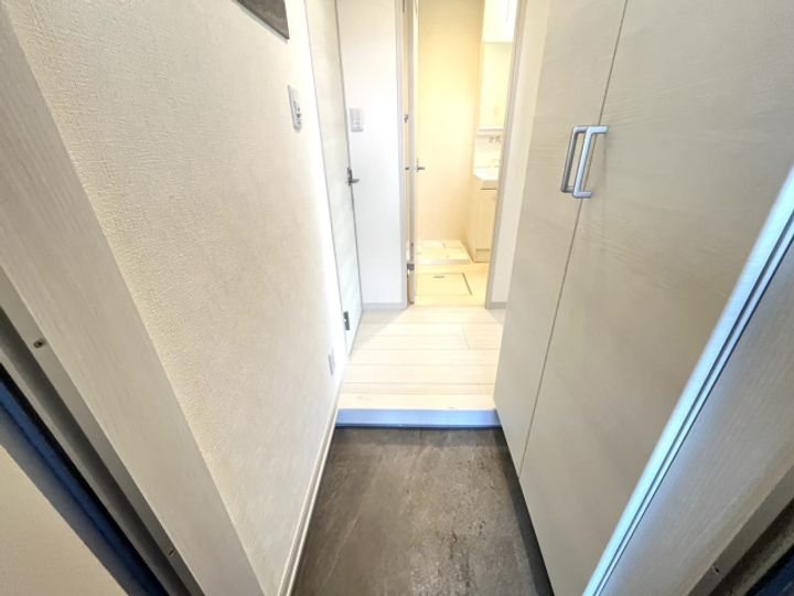 L-BASE藤田町の玄関