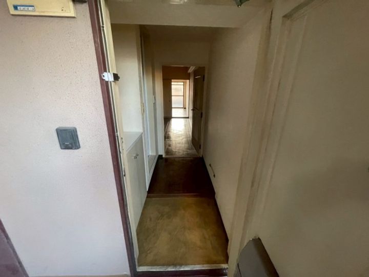 ホーユウパレス寝屋川205の玄関