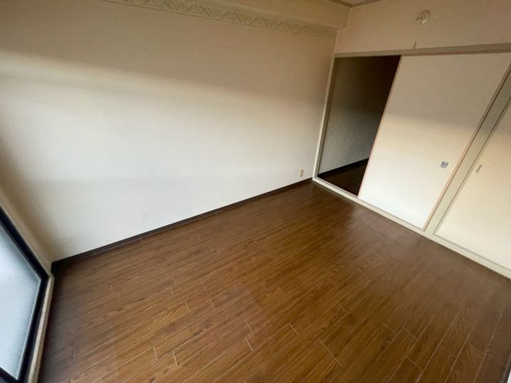 ホーユウパレス寝屋川205の居間