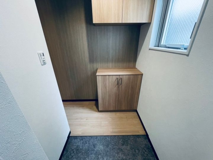 グランドール桜木の玄関