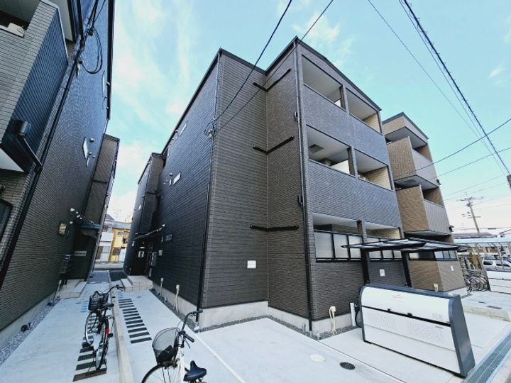 セレニティ池田B棟の外観