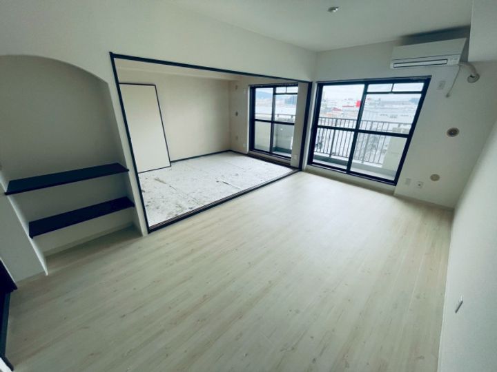 グリーンヴィラ御領607の居間