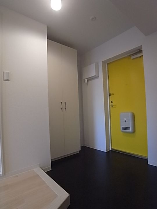 リスペランツァ203の玄関