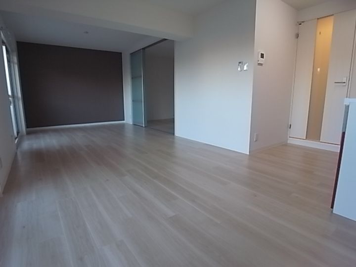 リスペランツァ203の居間