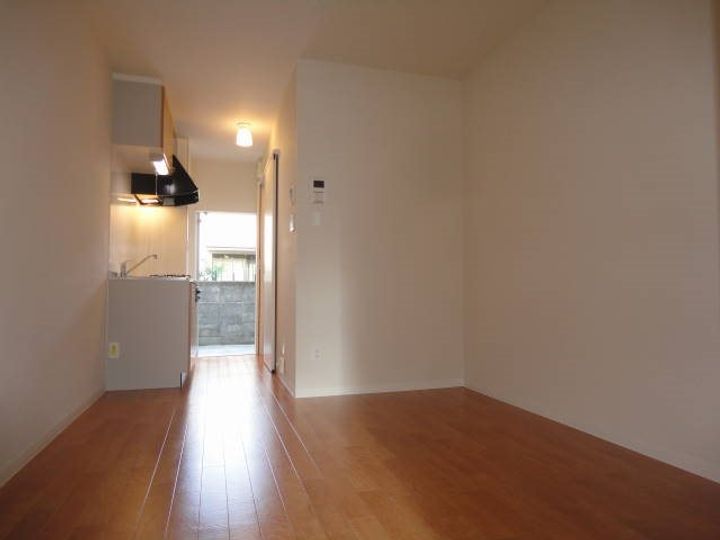 エストレビータ105の居間