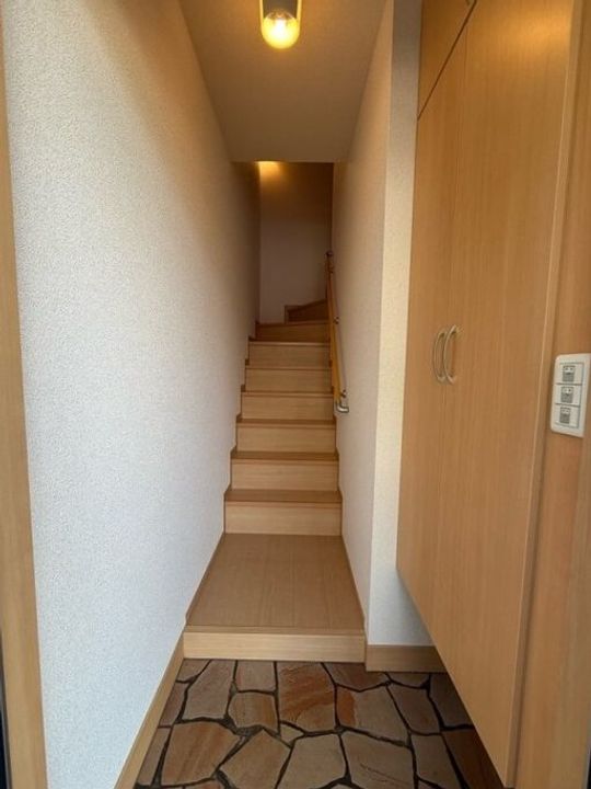 イーグル タニの玄関