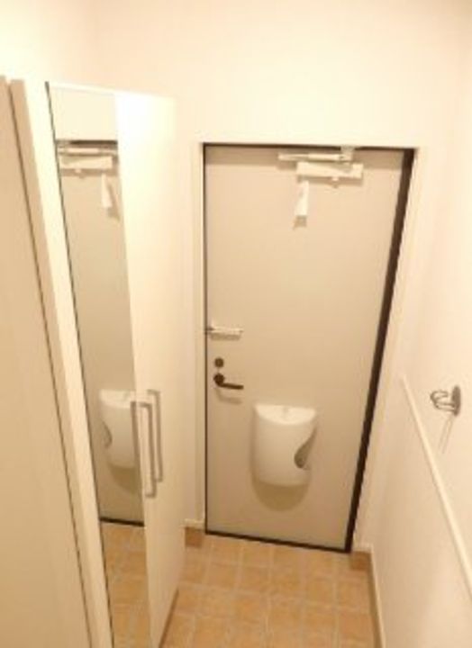 グローリアスの玄関