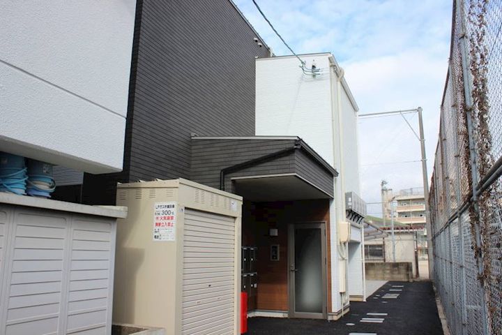 ポルトボヌール五日市参番館105の外観