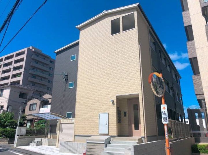 プレジャーコーポ五日市駅前の外観