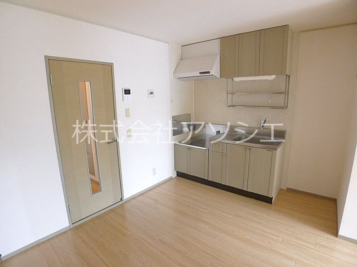 埼玉県越谷市大字大泊の賃貸アパートのキッチン