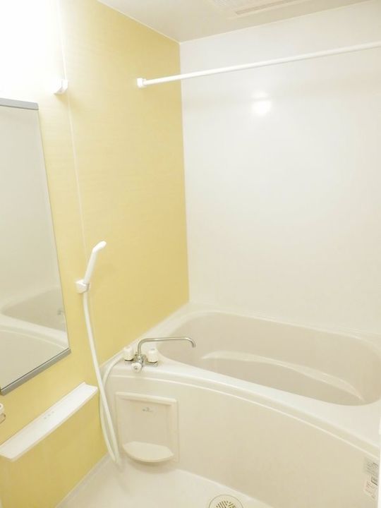 埼玉県越谷市赤山町3丁目の賃貸アパートの風呂