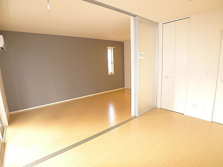 レーヴIIの居間