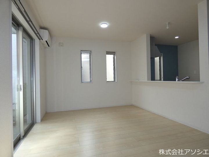 埼玉県越谷市大沢4丁目(一戸建)の賃貸物件の居間