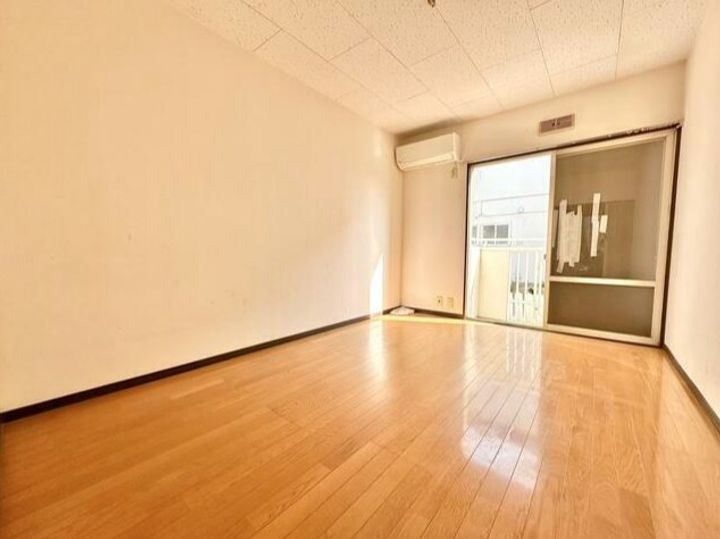コバックスの居間