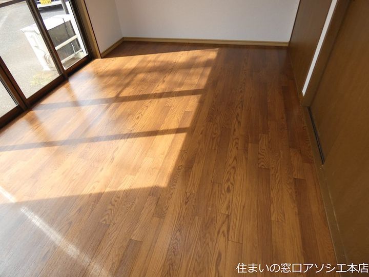 都コーポの居間